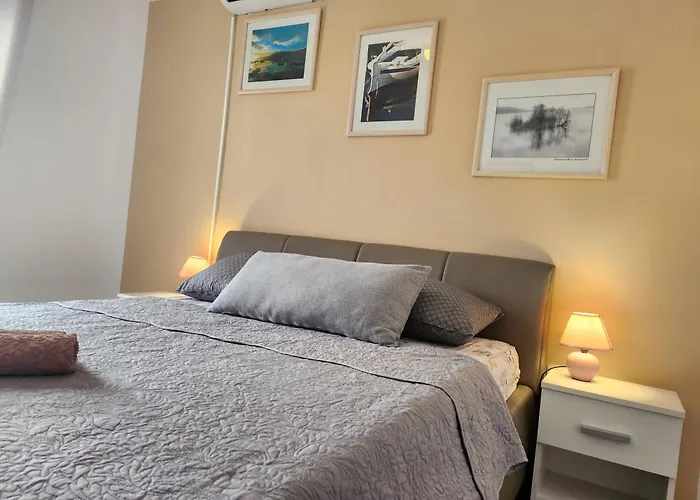 Oleander 2 In Apartment Pakoštane